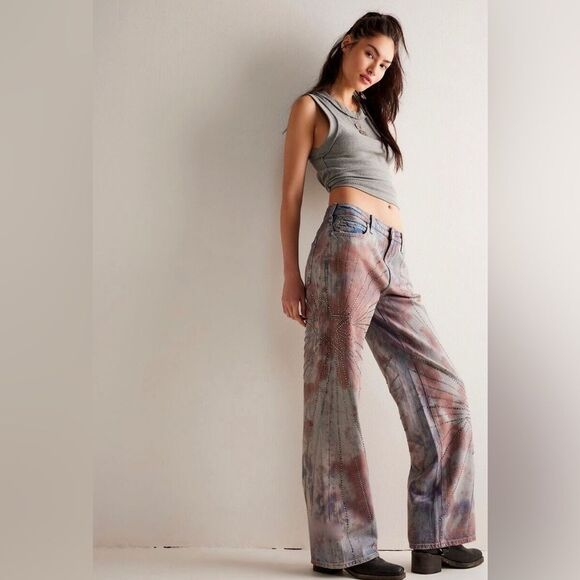 We The Free Aurora Mid-rise Flare - Picture 2 of 16